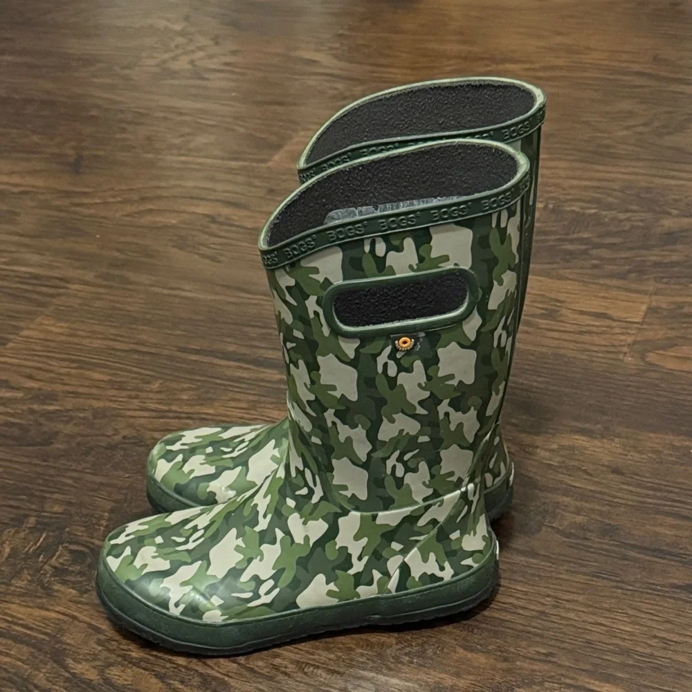 Bogs Youth Green Camouflage Waterproof Boots
